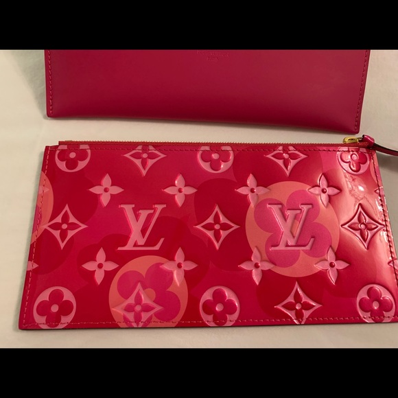 Louis Vuitton Valentines Day Vernis Pouchette Felicie - Picture 14 of 15